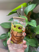 Load image into Gallery viewer, Yoda glass
