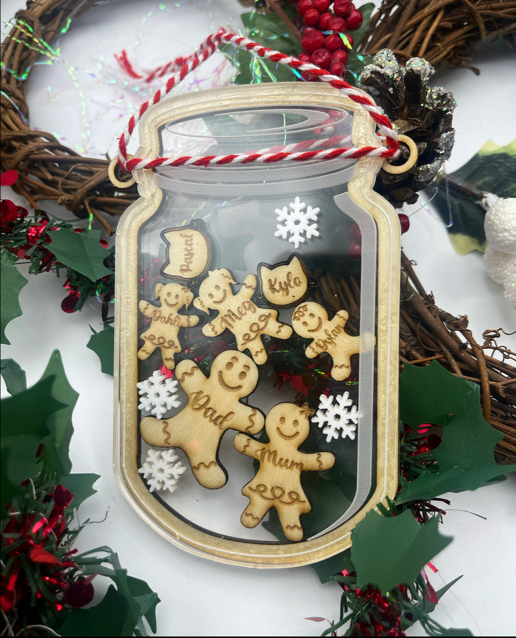 Gingerbread family decoration